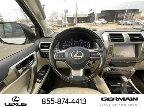 Used 2020 Lexus GX 460 Luxury w/ Luxury Sport Package image 15
