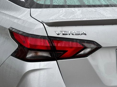 New 2025 Nissan Versa SR w/ Trunk Package image 7