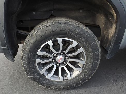 Used 2023 GMC Sierra 1500 AT4 w/ AT4 Premium Package AWD/4WD image 24