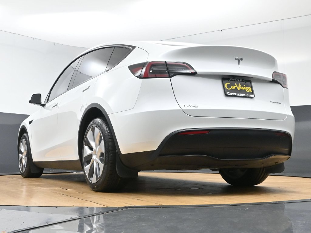 Used 2023 Tesla Model Y Long Range AWD/4WD image 56