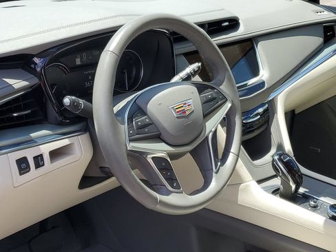Used 2023 Cadillac XT5 Premium Luxury w/ LPO, Floor Liner Package AWD/4WD image 8