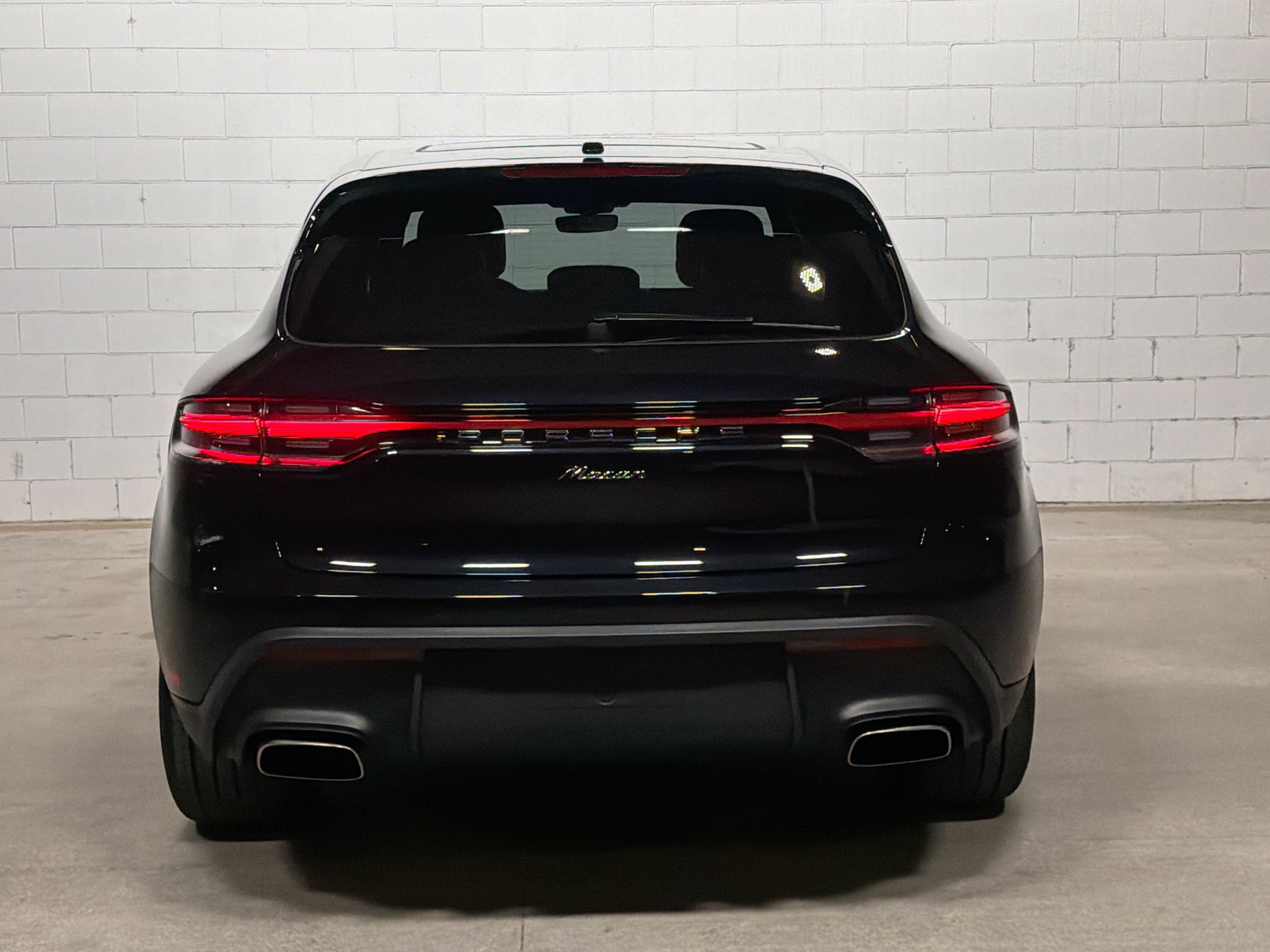 Certified 2026 Porsche Macan AWD/4WD image 8