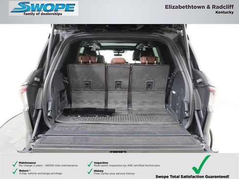 Used 2025 Lincoln Navigator Reserve image 28