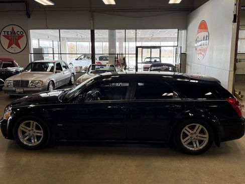 Used 2005 Dodge Magnum R/T image 12