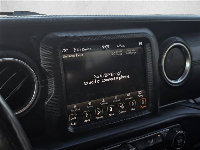 Used 2018 Jeep Wrangler Unlimited Sahara AWD/4WD image 16