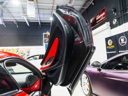 Used 2017 McLaren 570S Coupe RWD image 19