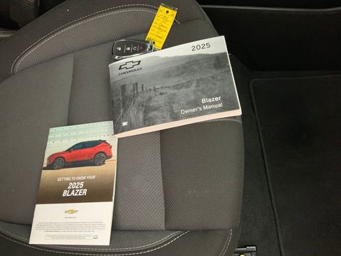 Used 2025 Chevrolet Blazer LT image 16