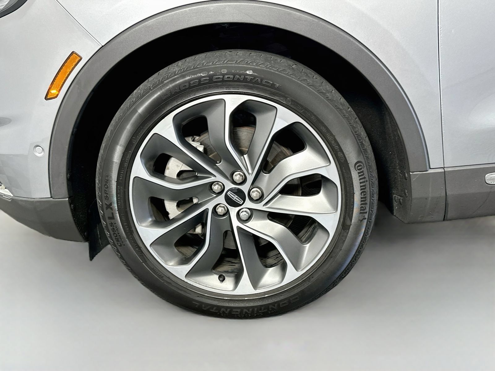 Used 2022 Lincoln Nautilus Reserve w/ Equipment Group 201A AWD/4WD image 33