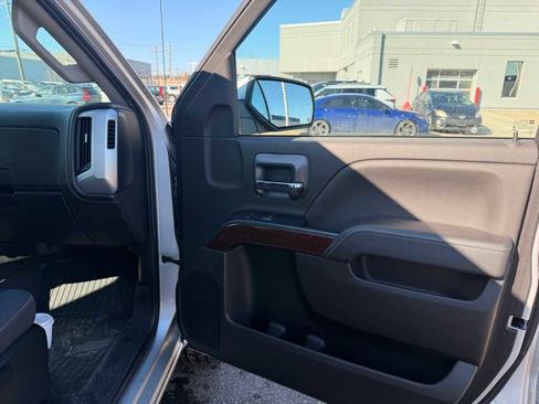 Used 2019 GMC Sierra 1500 SLE w/ SLE Value Package image 10