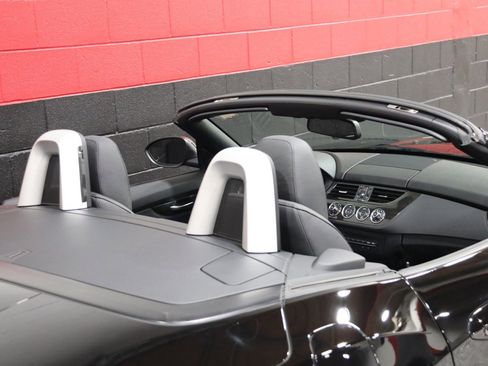 Used 2016 BMW Z4 sDrive28i image 12