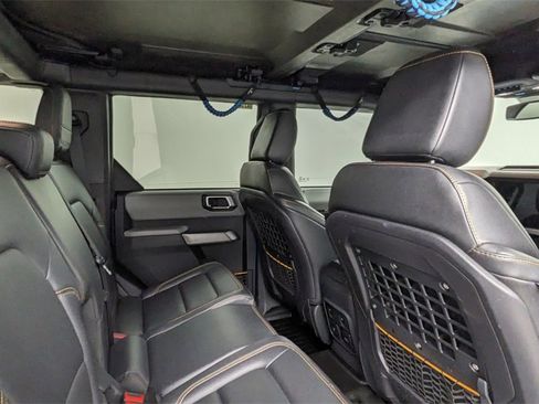 Used 2022 Ford Bronco Badlands image 38