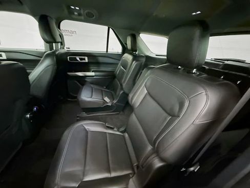 Used 2022 Ford Explorer XLT w/ Equipment Group 202A image 24