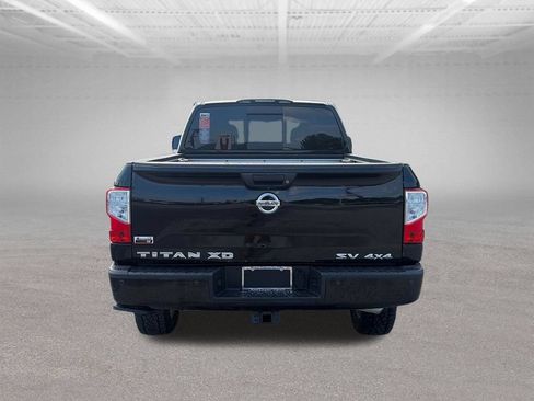 Used 2018 Nissan Titan SV w/ SV Convenience Package AWD/4WD image 5