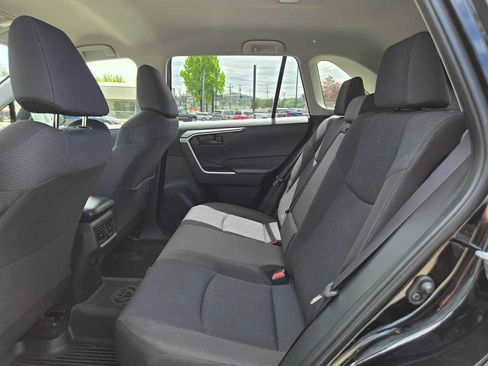 Certified 2025 Toyota RAV4 LE AWD/4WD image 17
