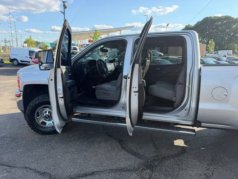Used 2016 Chevrolet Silverado 2500 W/T w/ WT Convenience Package AWD/4WD image 11