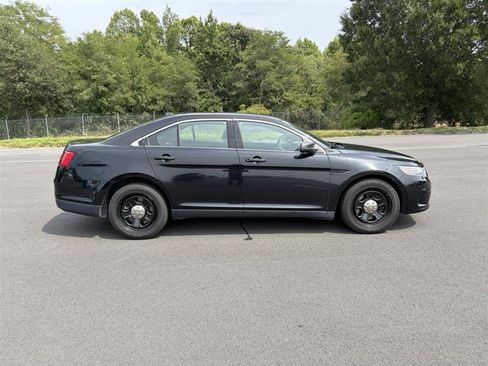 Used 2017 Ford Taurus Police Interceptor AWD image 7