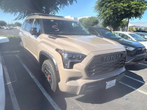 Used 2025 Toyota Sequoia TRD Pro AWD/4WD image 2