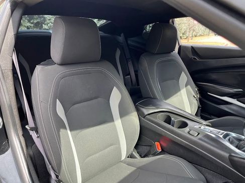 Used 2017 Chevrolet Camaro SS image 34