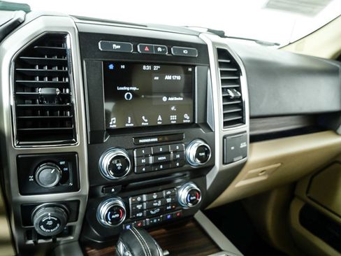 Used 2017 Ford F150 Lariat w/ Equipment Group 502A Luxury image 12