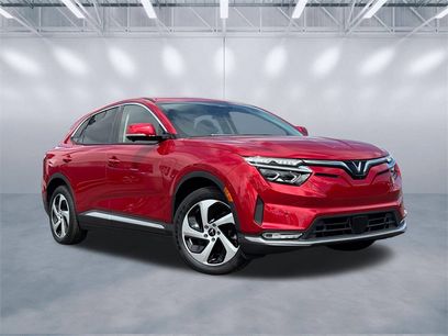 New 2025 VinFast VF 8 Eco