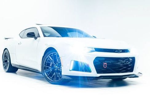 Used 2017 Chevrolet Camaro ZL1 RWD image 5