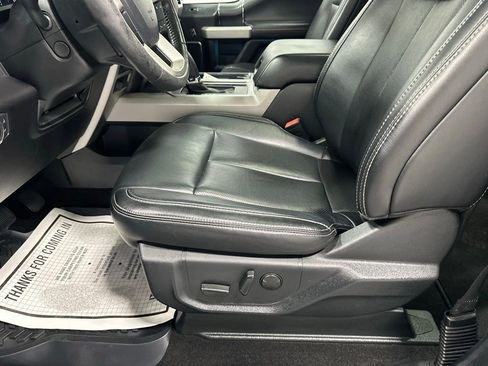 Used 2019 Ford F150 Lariat w/ Equipment Group 502A Luxury AWD/4WD image 13