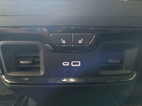 Used 2024 GMC Sierra 2500 AT4X AWD/4WD image 34
