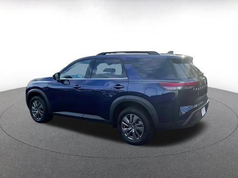 Used 2025 Nissan Pathfinder SV image 22