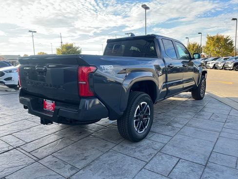 New 2025 Toyota Tacoma TRD Sport image 5