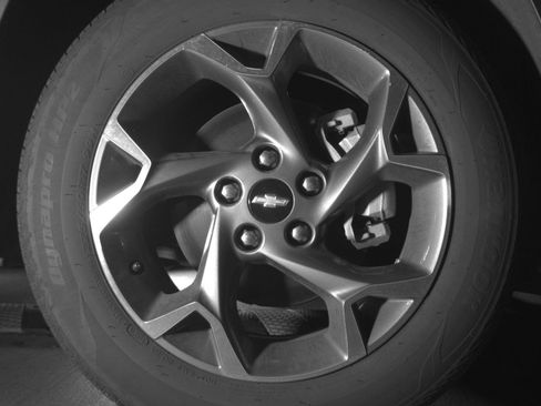 Used 2025 Chevrolet Trax LT w/ LT Convenience Package FWD image 16