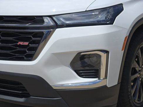 Used 2023 Chevrolet Traverse RS FWD image 31