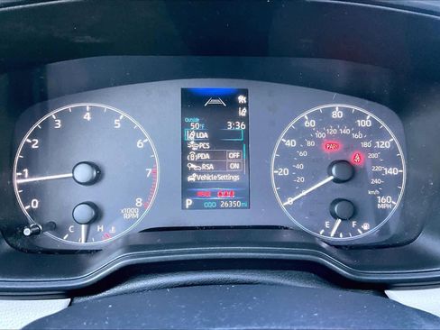 Used 2023 Toyota Corolla Cross L image 24