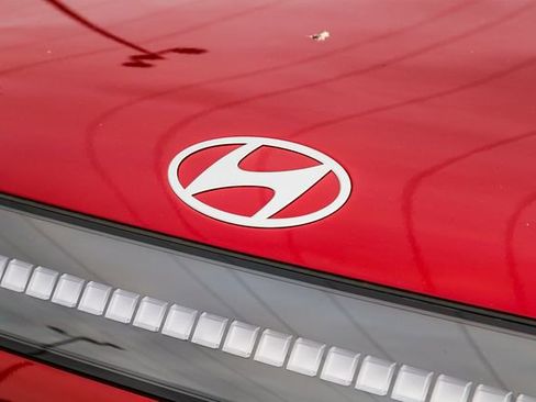 New 2026 Hyundai Ioniq 9 SEL image 6