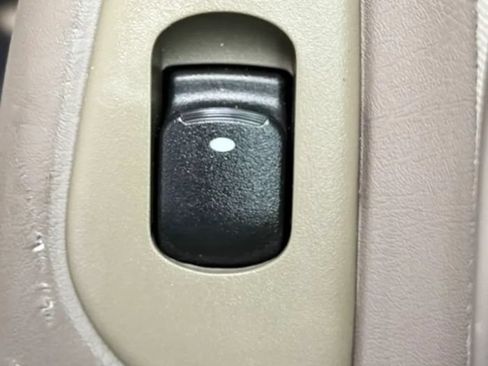 Used 2004 Chevrolet Malibu LS w/ Preferred Equipment Group FWD image 28