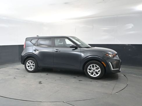 Certified 2025 Kia Soul LX w/ LX Technology Package FWD image 7