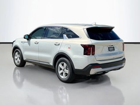 New 2026 Kia Sorento LX FWD image 5