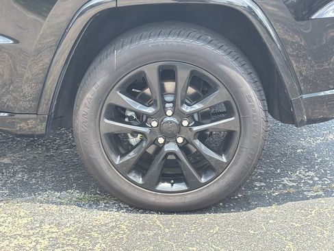 Used 2022 Jeep Grand Cherokee Laredo X RWD image 21