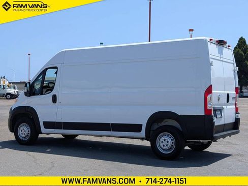 Used 2026 RAM ProMaster 2500 w/ Convenience Group FWD image 5