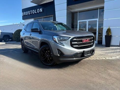 Used 2020 GMC Terrain SLT w/ Preferred Package image 2