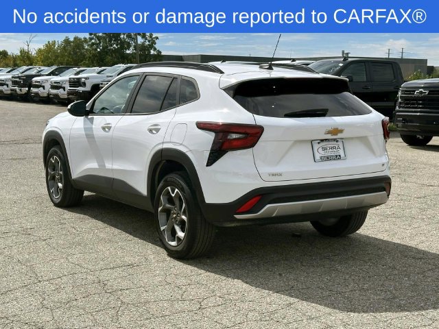 Certified 2024 Chevrolet Trax LT w/ Driver Confidence Package FWD image 3