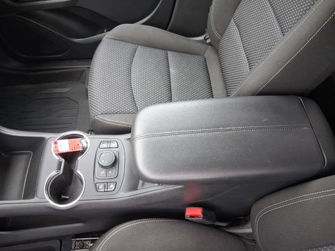 Used 2022 GMC Terrain SLE w/ Driver Convenience Package AWD/4WD image 27