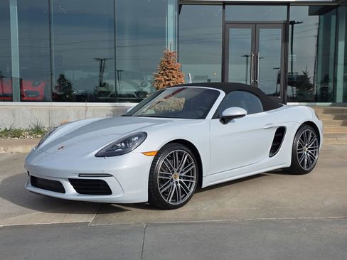 Certified 2025 Porsche 718 Boxster image 1