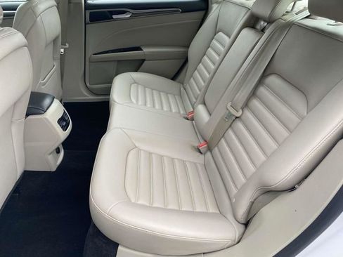 Used 2020 Ford Fusion SEL image 15