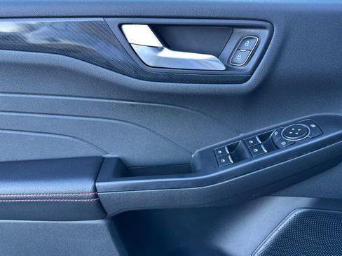 Certified 2025 Ford Escape ST-Line image 12