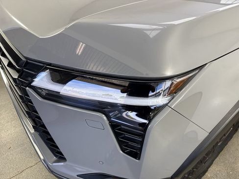 Used 2024 Lexus GX 550 AWD/4WD image 33
