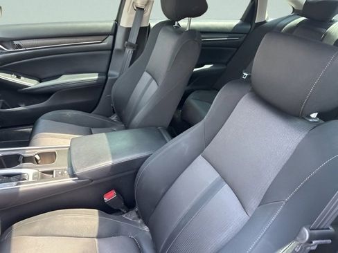 Used 2018 Honda Accord EX image 12