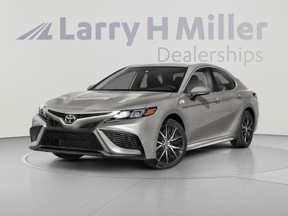 Used 2022 Toyota Camry SE w/ Carpet Mat Package (TMS)