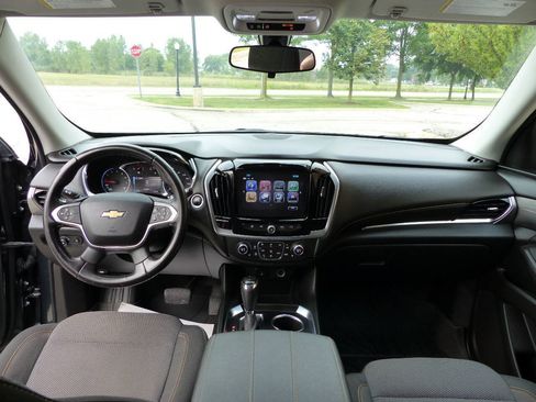 Used 2019 Chevrolet Traverse LT w/ LPO, Floor Liner Package AWD/4WD image 39