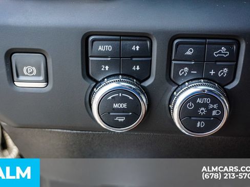 Used 2024 GMC Sierra 3500 Denali Ultimate AWD/4WD image 46
