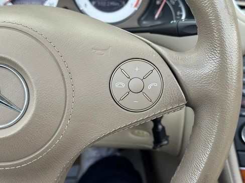 Used 2009 Mercedes-Benz SL 550 image 28